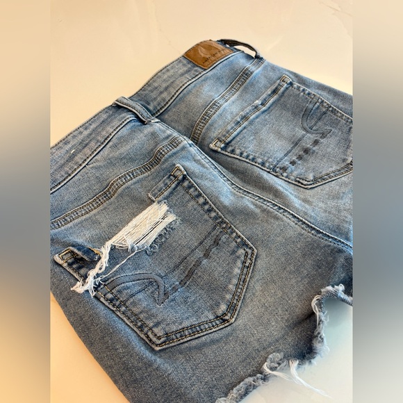 American Eagle Denim Short with Floral Pockets - Picture 3 of 7